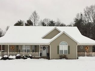 214 Grapevine Cir, Taylorsville, NC 28681