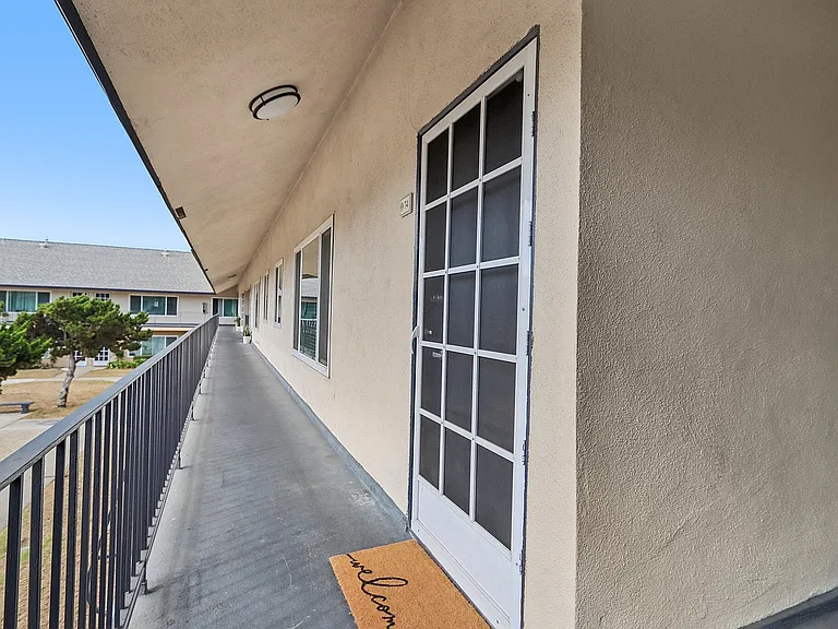 1 Bedroom Front Door