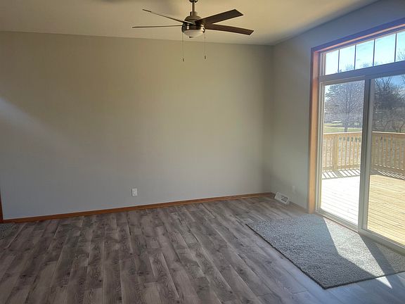 5th image of 307 W 5th St