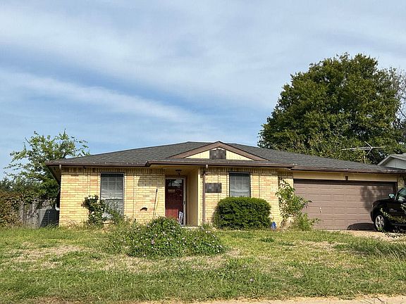 3rd image of 1502 Monica Ln