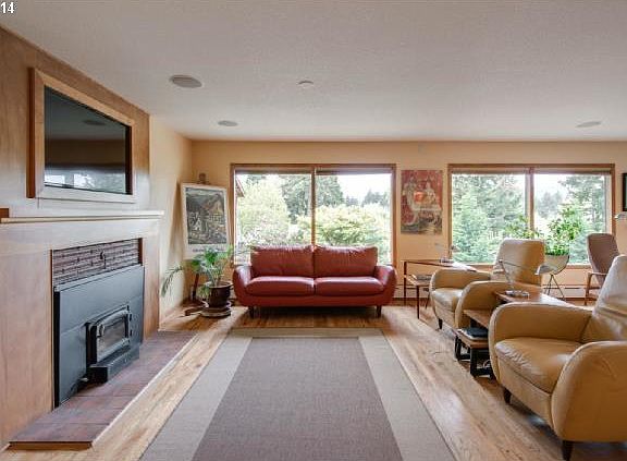3rd image of 15332 SE Arista Dr