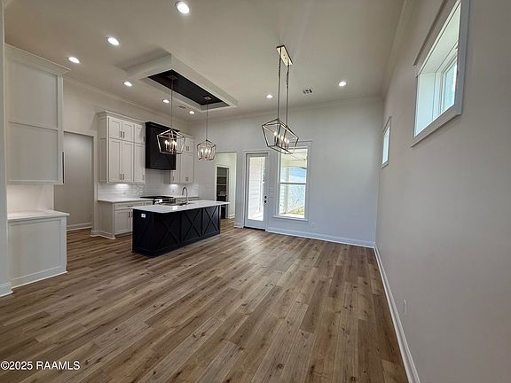5th image of 111 Meadow Walk Dr