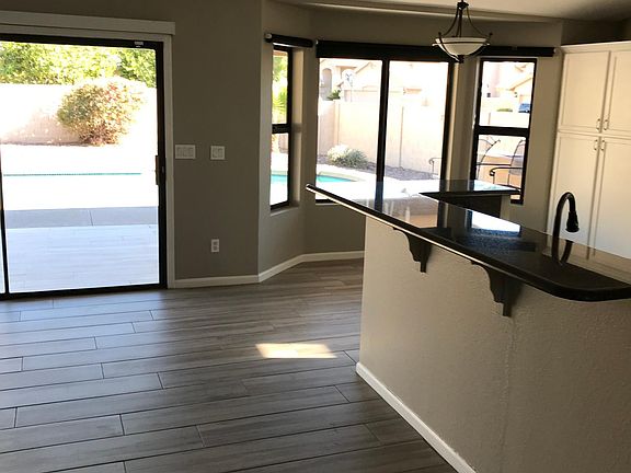 5th image of 1309 N Laveen Dr