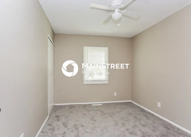 5046 Lindel Dr — Photo 13