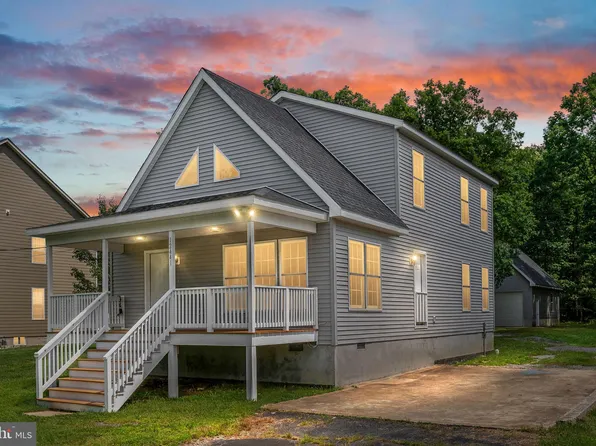 12441 Popes Head Rd, Clifton, VA 20124