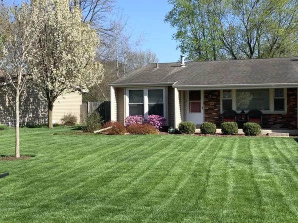 248 Bay Colony Dr, Naperville, IL 60565