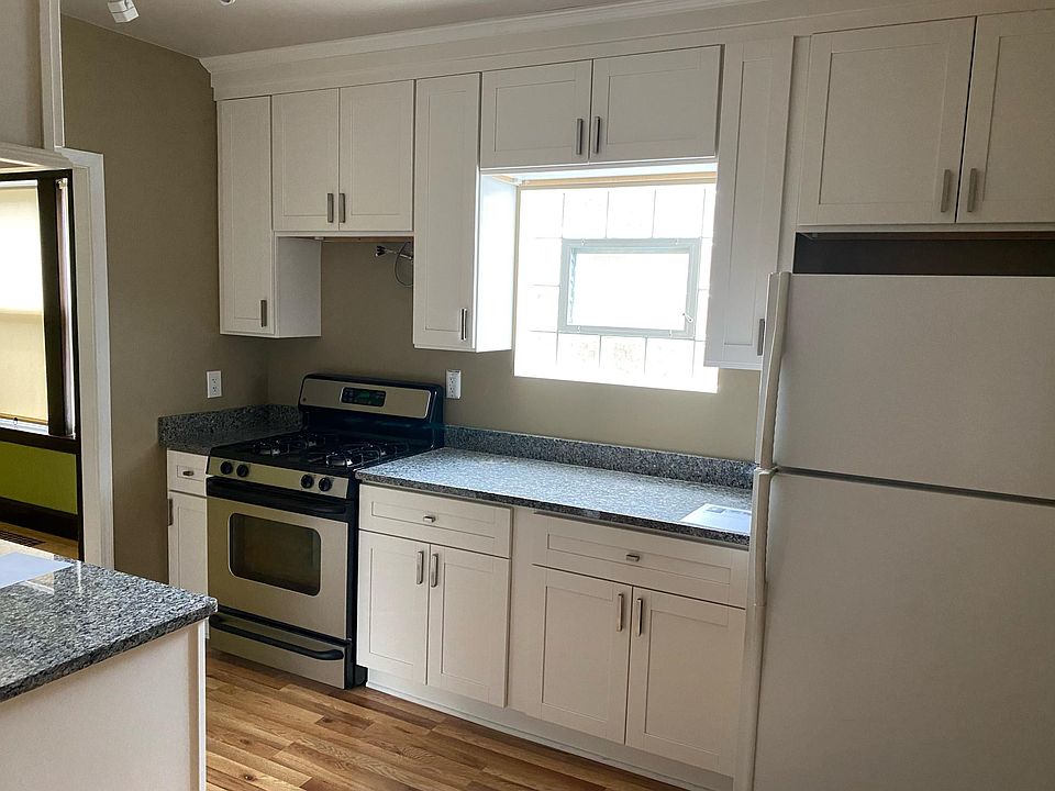 1st image of 6150 W Thorndale Ave #2