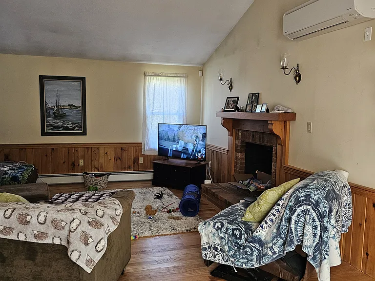 144 Baker St #1R — Photo 8