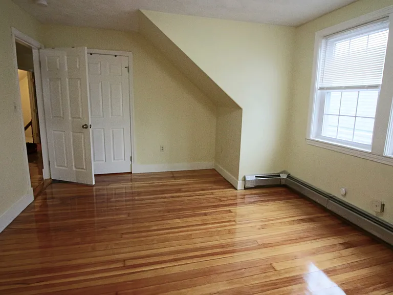 420 Essex St #3 — Photo 12