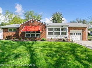 2 Center Ave, Parlin, NJ 08859