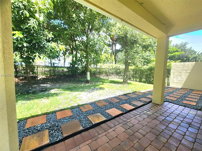 11597 Rock Lake Ter — Photo 40