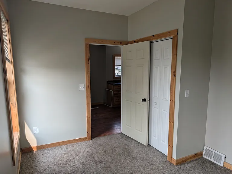 1727 Hughitt Ave — Photo 11