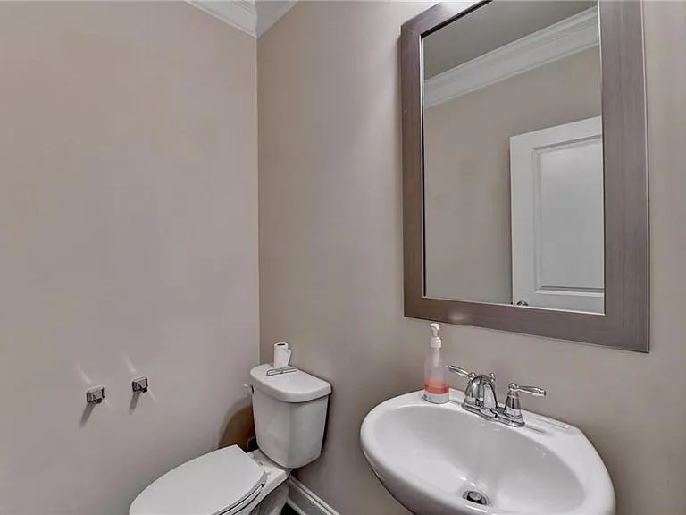 11619 Davenport Ln — Photo 19