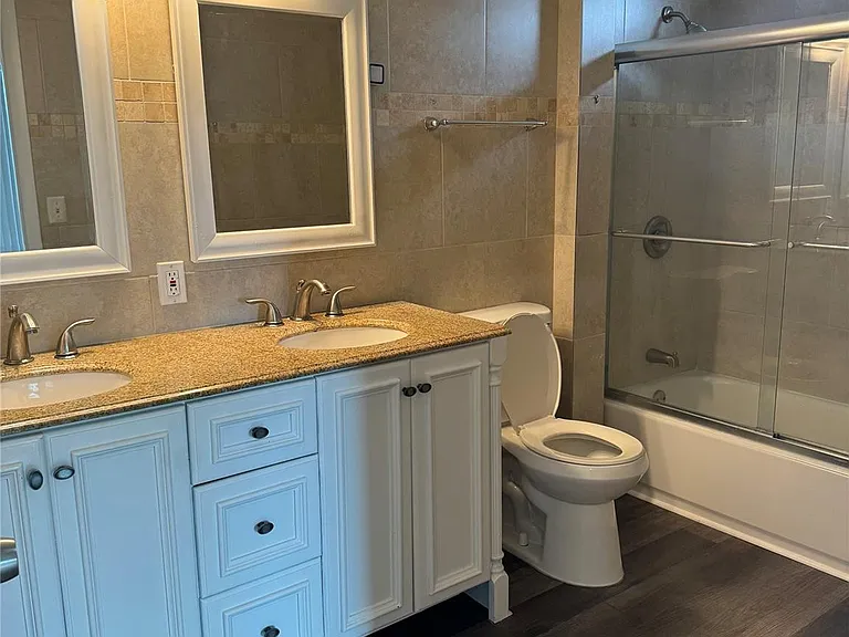1560 SW 66th Ave — Photo 11