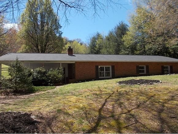 1st image of 313 Woodland Ln