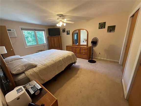 5th image of 500 E Greenwich Ave APT 113