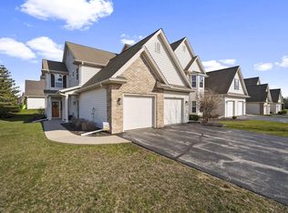1824 Stoney Ln, Slinger, WI 53086
