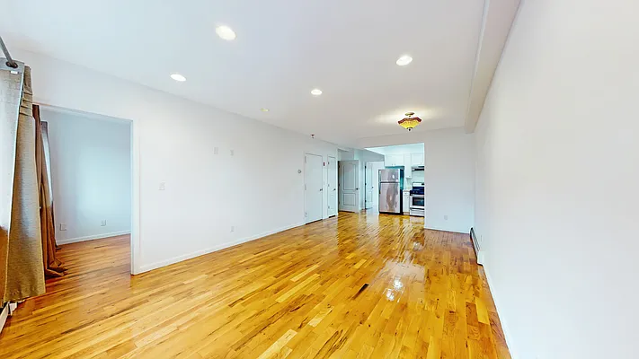 Sold by Remax Edge | media 3