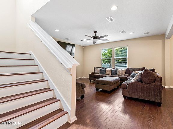 5th image of 4160 HALIFAX Lane