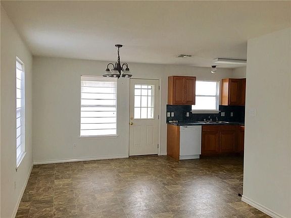 3rd image of 2024 Westwood Dr