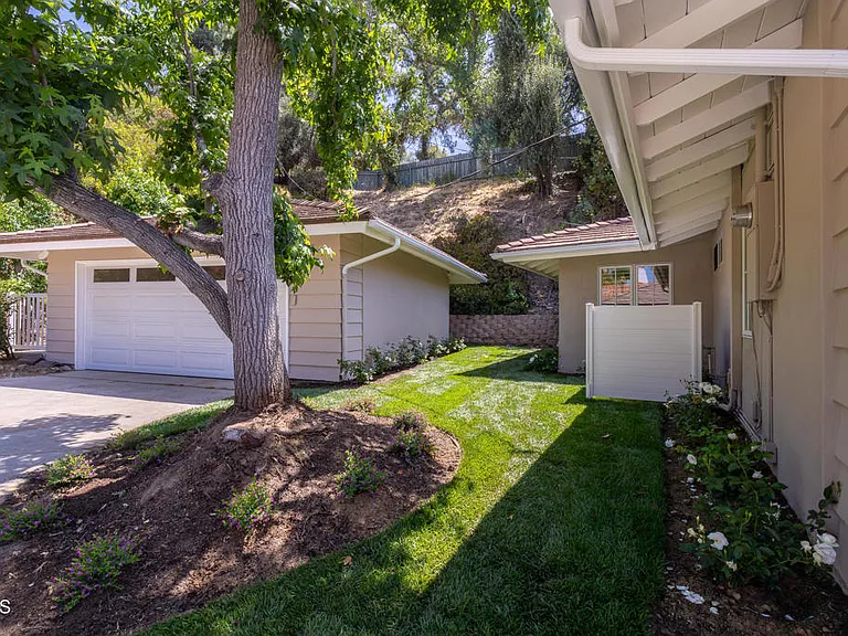555 Paulette Pl — Photo 41