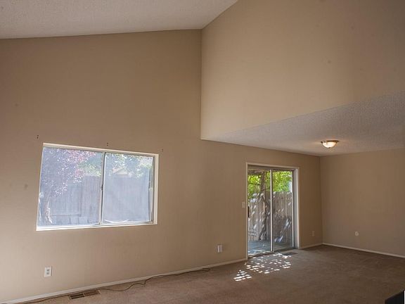 4th image of 1691 Round Mountain Cir