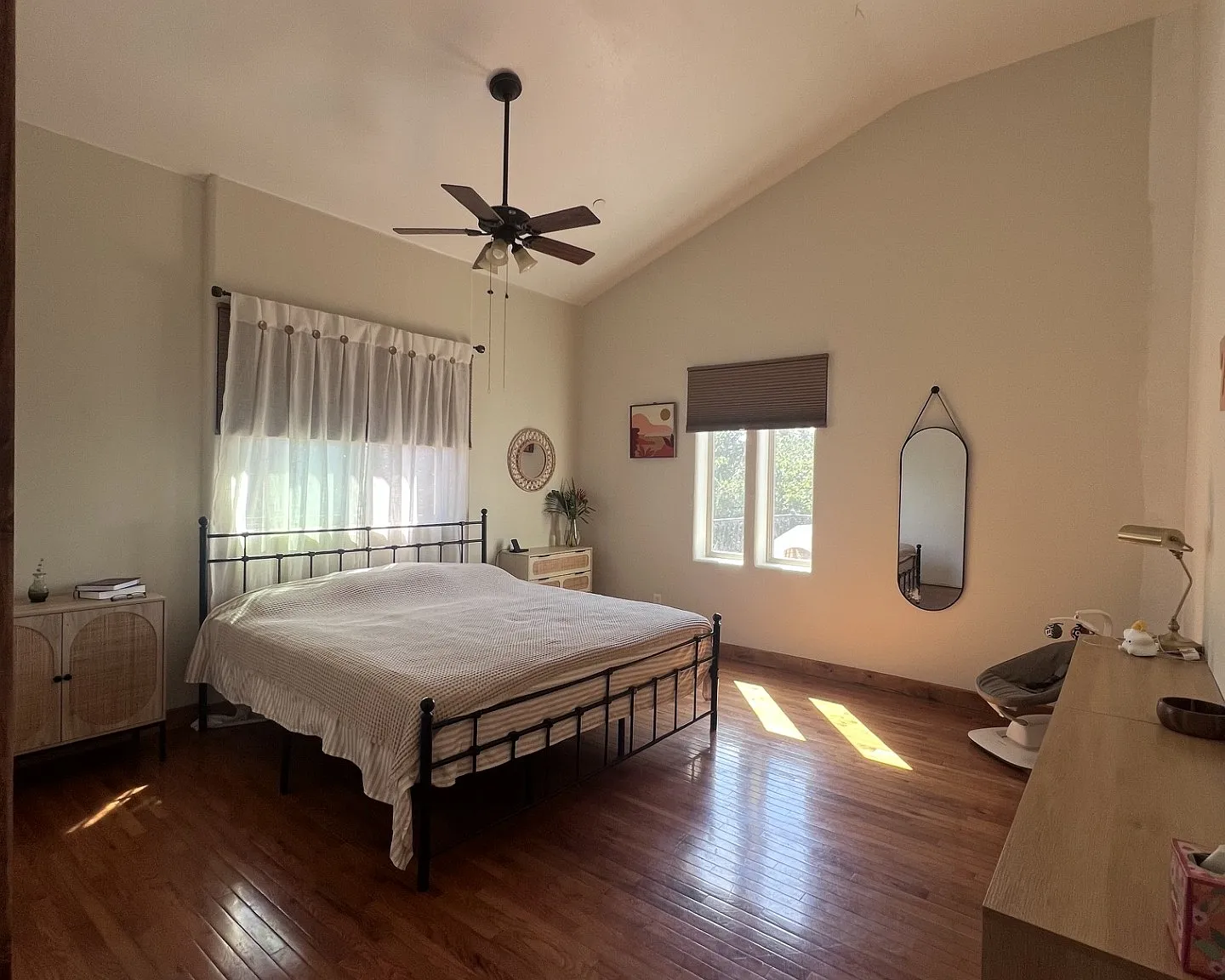 2 bed, 1100 sqft, $2,900 — Photo 4