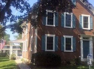 21 North St, Mattapoisett, MA 02739