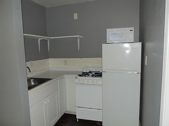 4th image of 3610 Burkett St APT 3