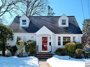 520 Fairway Rd, Ridgewood, NJ 07450