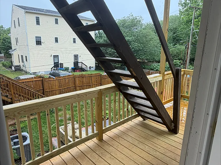618 S Laurel St — Photo 10