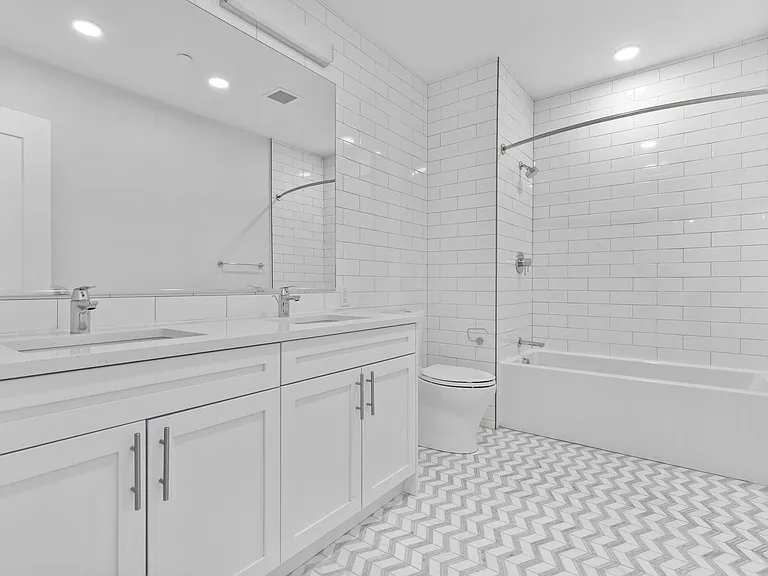 301 Border St #401 — Photo 12
