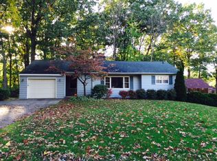 801 Lillian Dr, Hermitage, PA 16148