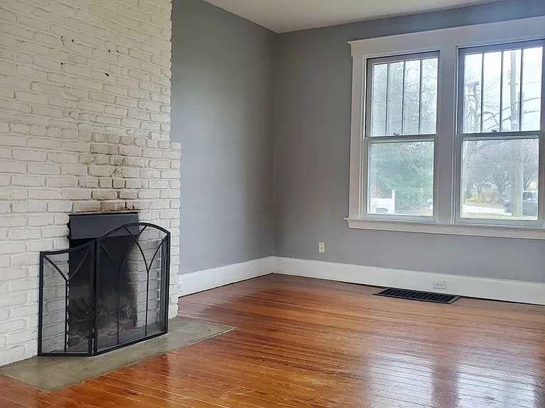 5717 Colerain Ave — Photo 2