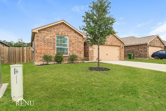 3 bed, 2.0 bath, 1658 sqft, $1,645 — Photo 2
