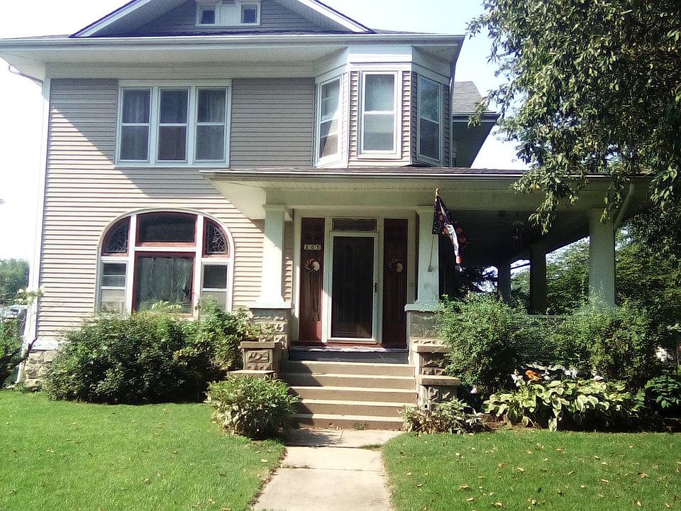 1st image of 805 W Montgomery St