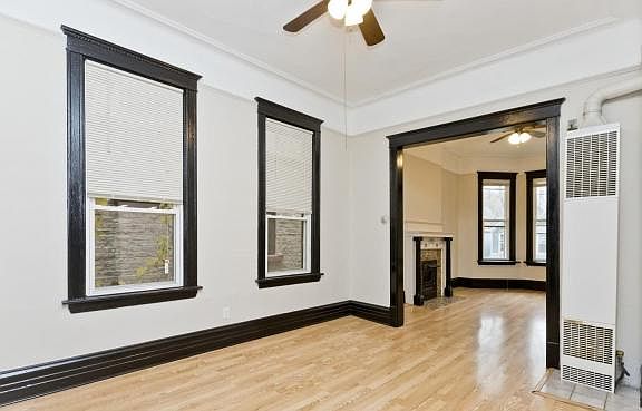 3rd image of 2716 N Marshfield Ave APT 2