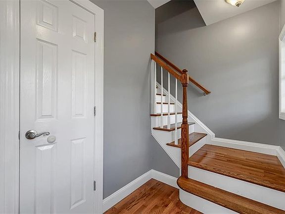 4th image of 39 Paradise Valley Ln