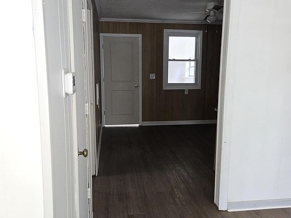 5th image of 401 W Pitts St