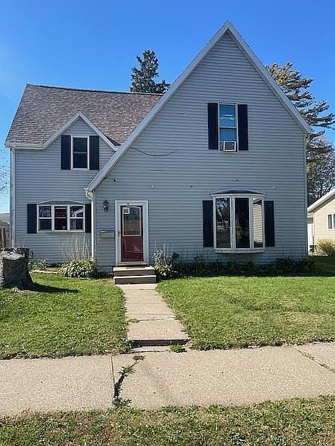 1st image of 115 N Badger St