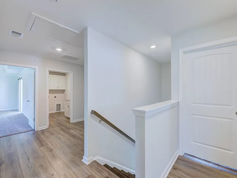 151 Brockway Dr — Photo 35