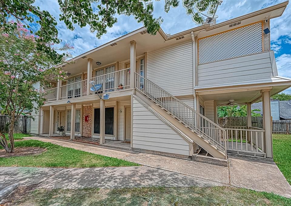 1st image of 11503 Meadow Ln #A