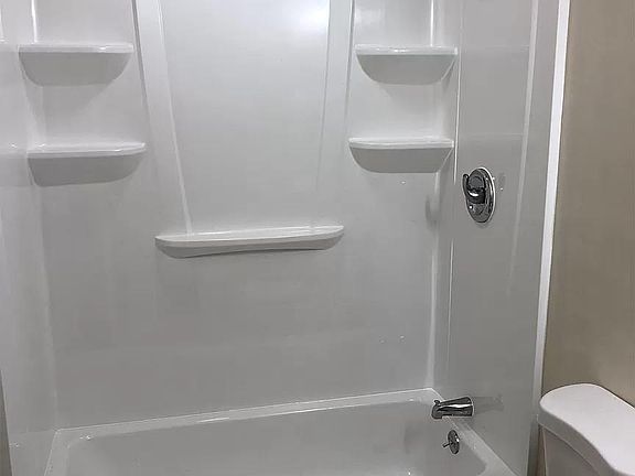 4th image of 706 Crabb Ave