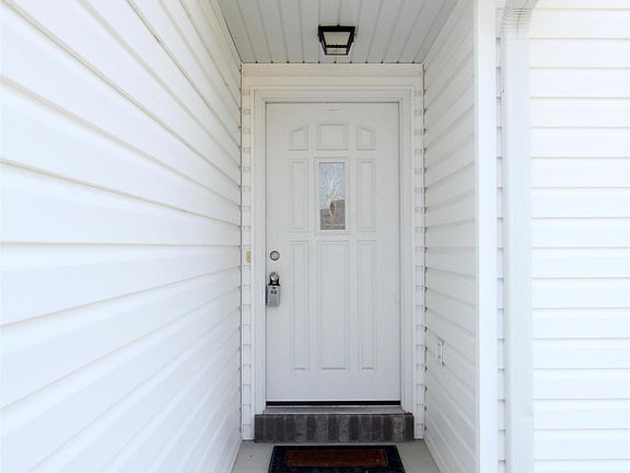2nd image of 1849 NW Faesy Pl