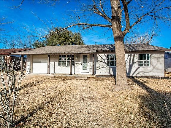 4th image of 814 Brookshire Cir