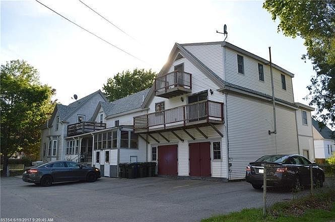 2nd image of 184 Elm St APT 3