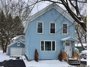 16 Pine St, Whitesboro, NY 13492