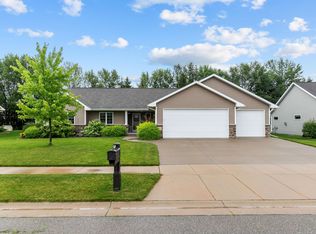 W6080 Ryford St, Menasha, WI 54952