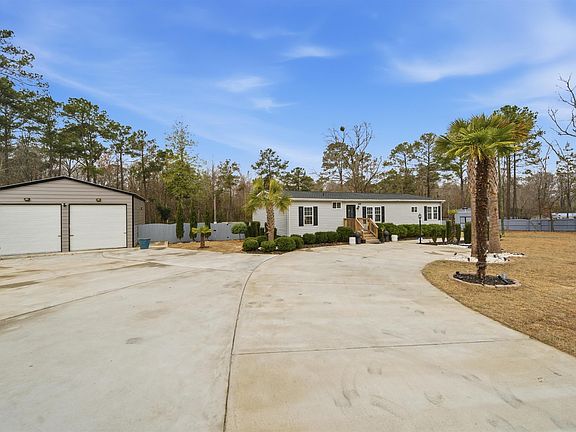 2nd image of 426 E Ridge Rd