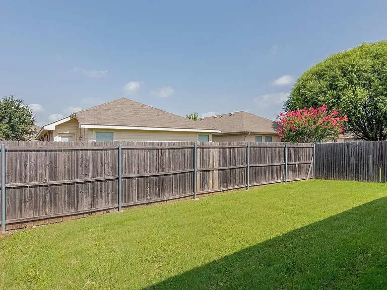 8833 Quarry Ridge Trl — Photo 20